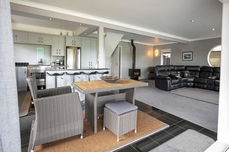 Photo of property in 3 Nihinihi Avenue, Raglan, 3225