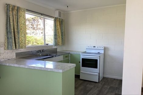 Photo of property in 7 Terrace Road, Titahi Bay, Porirua, 5022