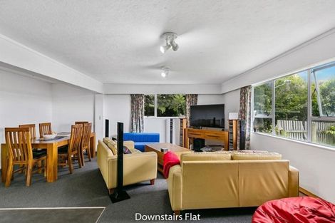 Photo of property in 28 Jane Grove, Paparangi, Wellington, 6037