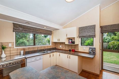 Photo of property in 5 Houston Place, Bayview, Auckland, 0629