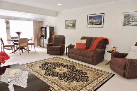 Photo of property in Redwood Village, 4/42 Main Road, Tawa, Wellington, 5028