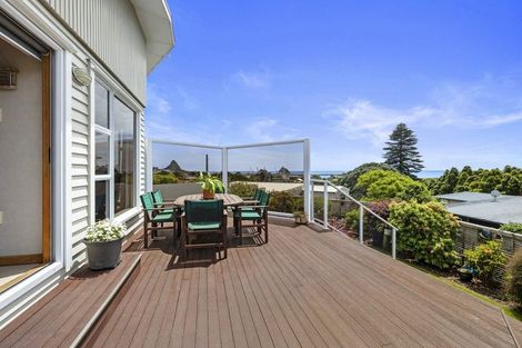 Photo of property in 410 Devon Street West, Lynmouth, New Plymouth, 4310