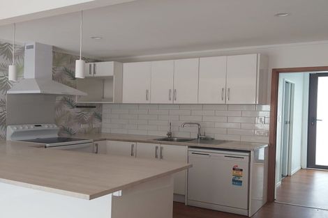 Photo of property in 2/249 Muritai Road, Eastbourne, Lower Hutt, 5013