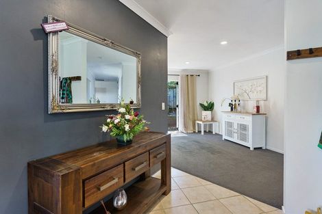 Photo of property in 17 Ashleigh Way, Waikanae Beach, Waikanae, 5036