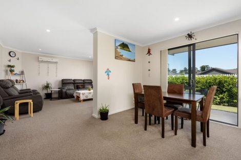 Photo of property in 53 Leet Crescent, Papamoa Beach, Papamoa, 3118