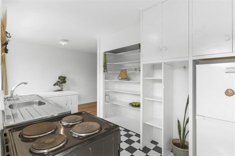 Photo of property in 1/23 Liston Crescent, Cockle Bay, Auckland, 2014