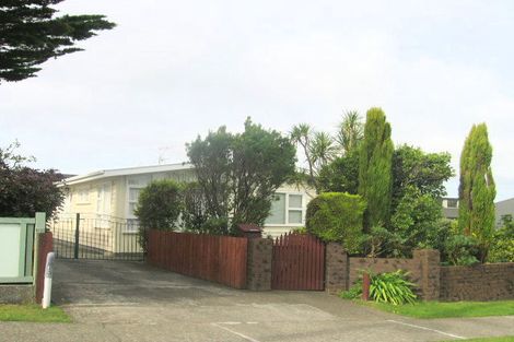 Photo of property in 166 Dowse Drive, Maungaraki, Lower Hutt, 5010