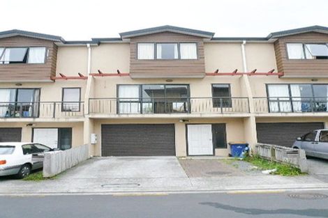 Photo of property in 6/8 Margan Avenue, New Lynn, Auckland, 0600