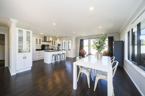 Photo of property in 25 Trump Place, Kelvin Grove, Palmerston North, 4414