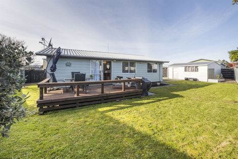 Photo of property in 30 Tiller Close, Kelvin Grove, Palmerston North, 4414
