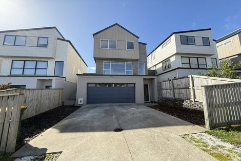 Photo of property in 17 Sunnyheights Road, Orewa, 0931