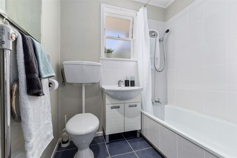 Photo of property in 2/100 Ti Rakau Drive, Pakuranga, Auckland, 2010