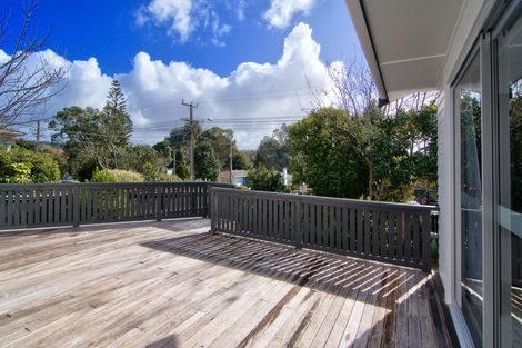 Photo of property in 66 Cliff View Drive, Green Bay, Auckland, 0604