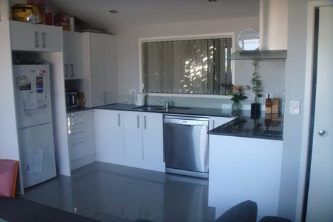 Photo of property in 145 Wiseley Road, West Harbour, Auckland, 0618