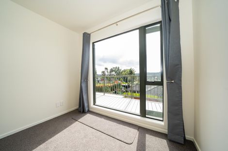 Photo of property in 2/3 Orwell Road, Greenhithe, Auckland, 0632