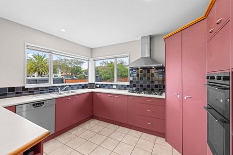 Photo of property in 21 Welsford Street, Woodend, 7610