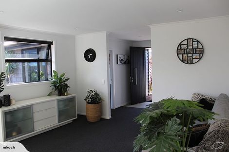 Photo of property in 11 Fuller Street, Papamoa Beach, Papamoa, 3118