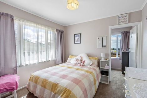 Photo of property in 15a Sarona Avenue, Glen Eden, Auckland, 0602