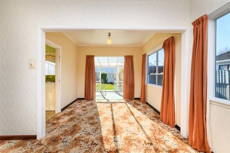 Photo of property in 27 Lower High Street, Marton, 4710