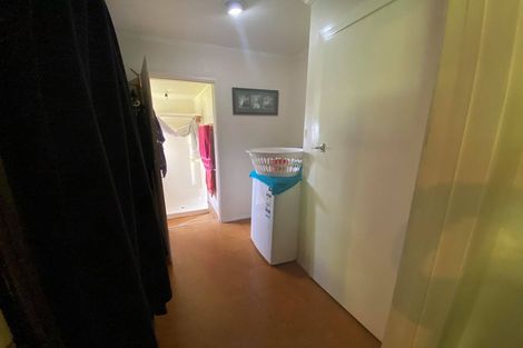 Photo of property in 87 Konini Road, Titirangi, Auckland, 0604