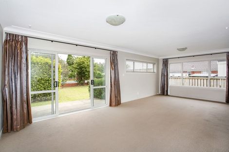 Photo of property in 8 Opaheke Road, Papakura, 2110