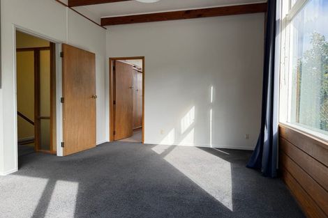 Photo of property in 75 Chamberlain Road, Karori, Wellington, 6012