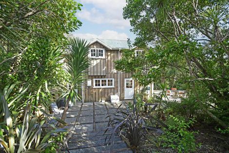 Photo of property in 92 Frost Road, Leigh, Warkworth, 0985