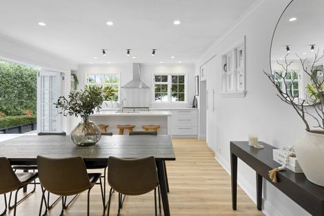 Photo of property in 66 Memorial Avenue, Ilam, Christchurch, 8053