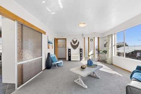 Photo of property in 15 Clifton Drive, Waitara, 4320