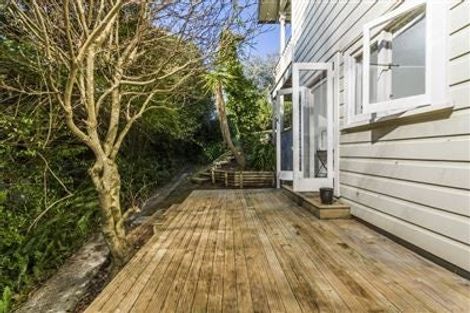 Photo of property in 143 Ocean View Road, Hillcrest, Auckland, 0627