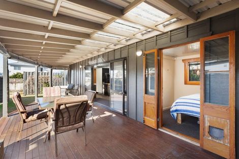 Photo of property in 42 Beach Road, Waihi Beach, 3611