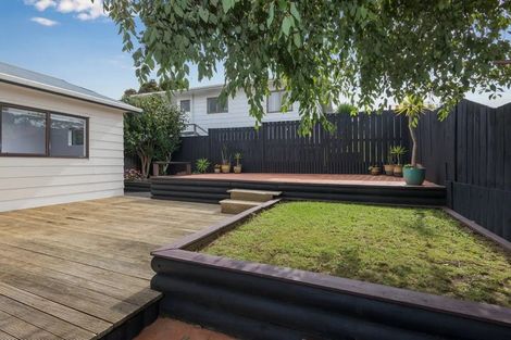 Photo of property in 1/10 Aronia Way, Goodwood Heights, Auckland, 2105