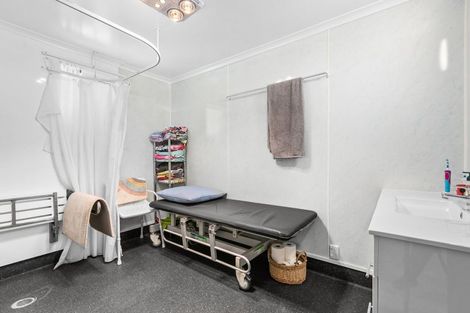 Photo of property in 1 Charlotte Street, Takapau, 4203