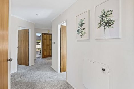 Photo of property in 17d Kinross Drive, Merrilands, New Plymouth, 4312