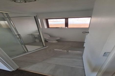 Photo of property in 2/76 Kenderdine Road, Papatoetoe, Auckland, 2025