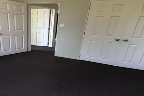 Photo of property in 2 Ballyward Close, East Tamaki, Auckland, 2013