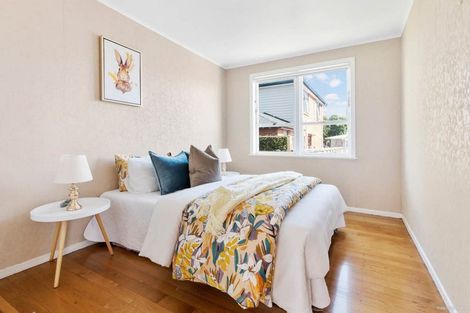 Photo of property in 4a Mawney Road, Henderson, Auckland, 0610