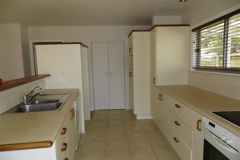 Photo of property in 9 Newstead Avenue, Browns Bay, Auckland, 0632