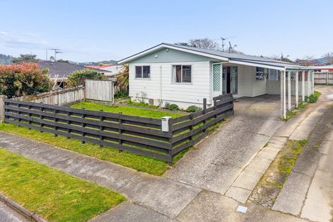 Photo of property in 1/3 Omaha Grove, Totara Park, Upper Hutt, 5018