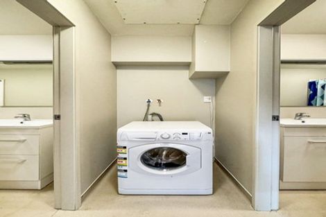 Photo of property in Sharella Living, 20 Glenmore Street, Thorndon, Wellington, 6011