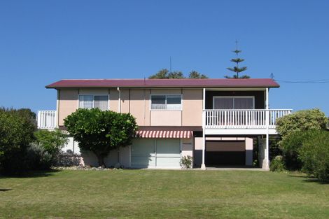 Photo of property in 180 Captain Cook Road, Cooks Beach, Whitianga, 3591