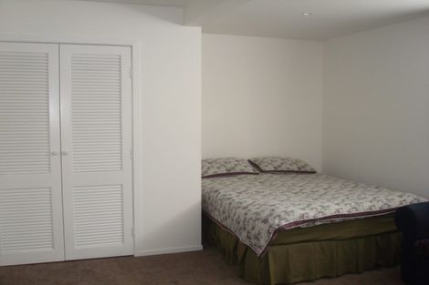 Photo of property in 17 Valron Road, Te Atatu South, Auckland, 0602