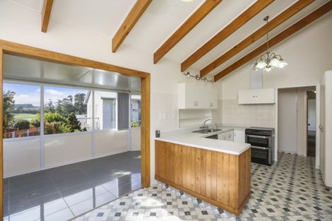 Photo of property in 18b Karamea Street, Whalers Gate, New Plymouth, 4310