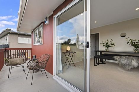 Photo of property in 4 Prestige Place, Castor Bay, Auckland, 0620