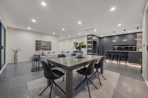 Photo of property in 8 Koheru Place, Long Bay, Auckland, 0630