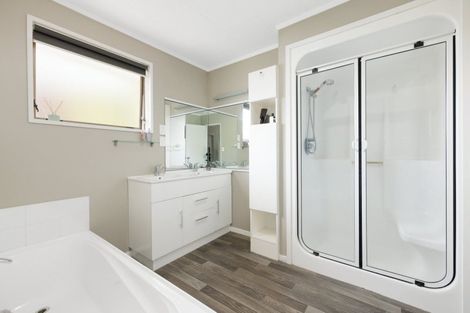 Photo of property in 249 Bellevue Road, Bellevue, Tauranga, 3110