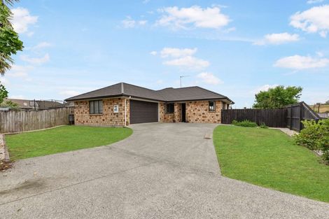 Photo of property in 26 Breaker Grove, Waiuku, 2123