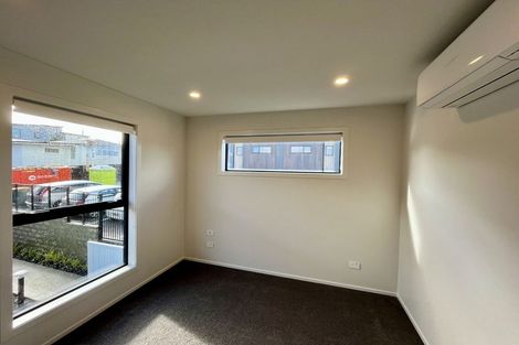 Photo of property in 6/506 Glenfield Road, Bayview, Auckland, 0629