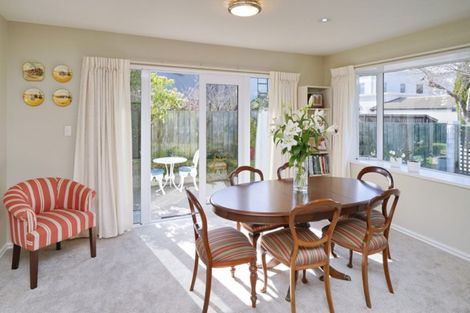 Photo of property in 2/7 Kelson Lane, Ilam, Christchurch, 8041