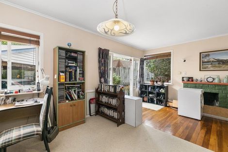Photo of property in 68 Blakeborough Drive, Forrest Hill, Auckland, 0620